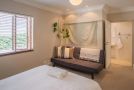 1 Bed apartment in beautiful Planet Africa Apartment, Cape Town - thumb 7