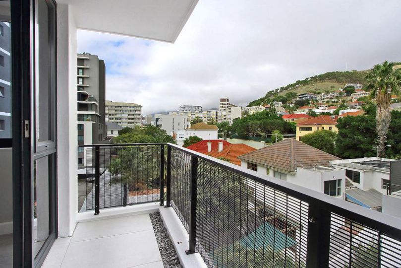 1 Bedroom Apartment at 35 on Main Apartment, Cape Town - imaginea 13
