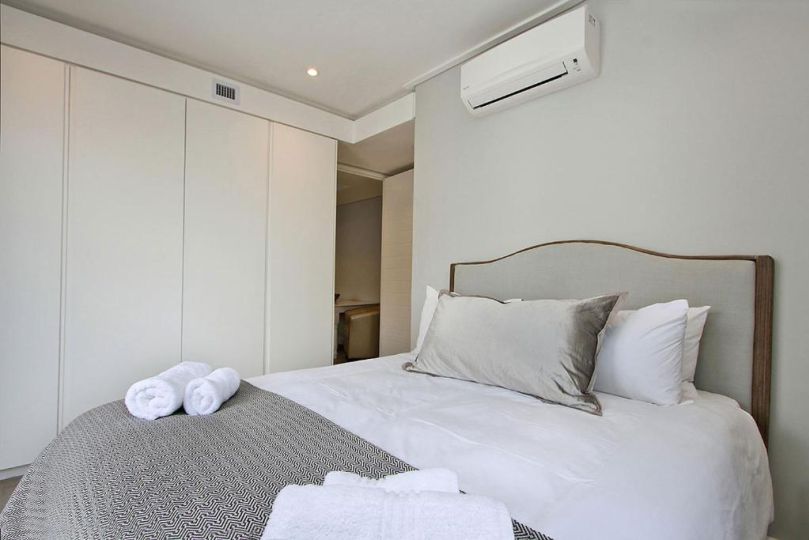 1 Bedroom Apartment at 35 on Main Apartment, Cape Town - imaginea 14