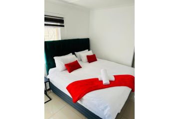 Safi Self Catering Suite-Vincent Apartment, East London - 3