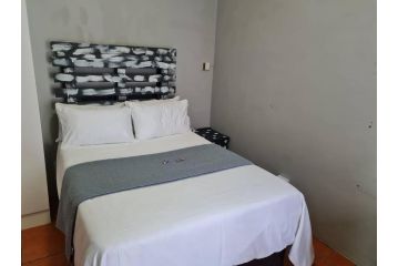 1 bedroom self-catering apartment Apartment, Richards Bay - 1