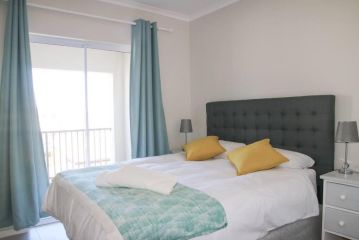 10 Coral Beach - One block from the Beach Apartment, Cape Town - 3