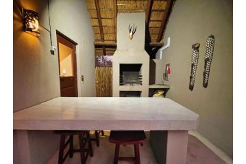 10 Raptors Lodge Chalet, Hoedspruit - 4