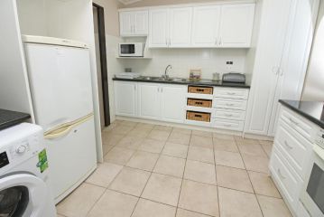 10 van der Westhuizen Apartment, Durbanville - 3