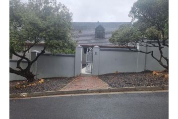 11 Elise Way Guest house, Cape Town - 1