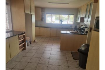 11 Elise Way Guest house, Cape Town - 5