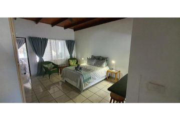 11 Manzini Chalets -Timone's Retreat Apartment, St Lucia - 4
