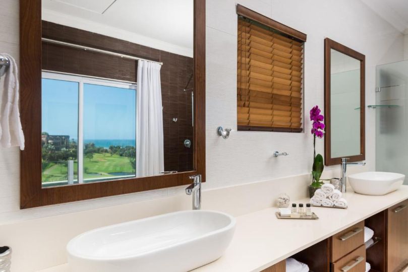 11 on Fairway Beach Villa, Southbroom - imaginea 11