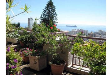 123 Ocean View Drive Apartment, Cape Town - 2