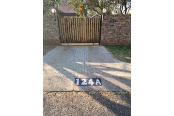 Hornbill Helipad Guest house, Centurion - 4