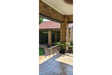 Hornbill Helipad Guest house, Centurion - 3