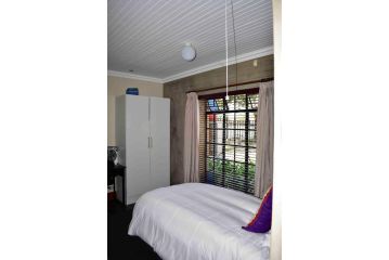 13 Hobson Guest house, Secunda - 4
