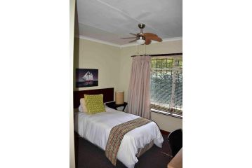 13 Hobson Guest house, Secunda - 3