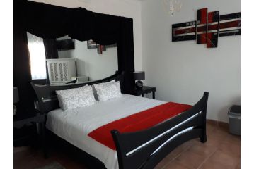 13th Avenue Guesthouse Benoni Guest house, Benoni - 3