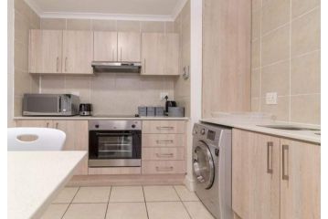 14 Azure Apartment, Cape Town - 5