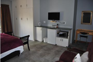 14 Cluster Cottages Apartment, George - 3