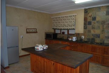 14 Cluster House & Studio Apartment, George - 5