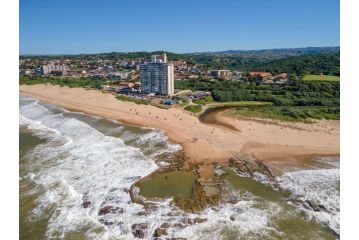 14 Warnerdoone Beachfront Apartment, Kingsburgh - 2