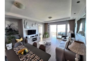 Dolphin Beach H203 Table Mountain Views Apartment, Bloubergstrand - 5