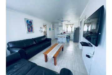 155 hbc Apartment, Hermanus - 2