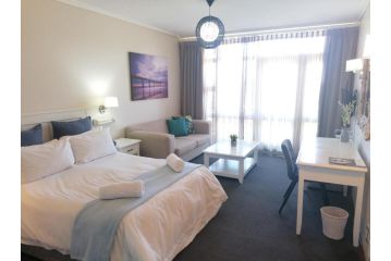 @157 Brookes Hill Suites near the beach Apartment, Port Elizabeth - 2