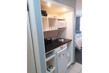 @157 Brookes Hill Suites near the beach Apartment, Port Elizabeth - 5