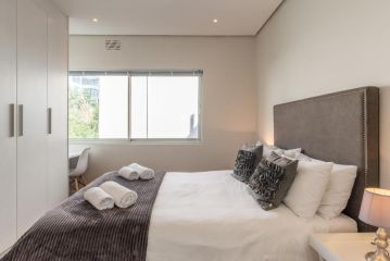 16 Fir ave suites Apartment, Cape Town - 3