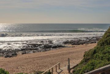 16 Flame@ Supertubes, Luxury room, Jeffreys Bay Apartment, Jeffreys Bay - 1