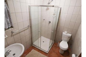 16 Vaalrivier Guest house, Secunda - 5