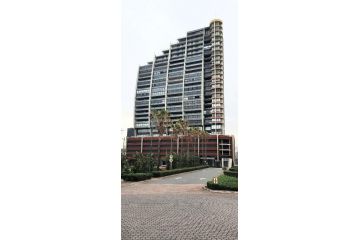 Accommodation Front - Tastefully Furnished 6 Sleeper with Ocean Views Apartment, Durban - 4