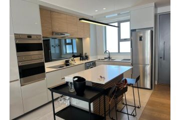 Brand new Apartment close to Stadium and V&A Waterfront Apartment, Cape Town - 3