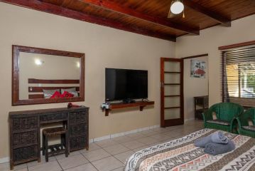 Manzini Chalets Apartment, St Lucia - 4