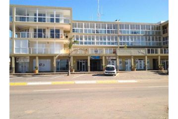 18 Neptunes Terrace Apartment, Jeffreys Bay - 4