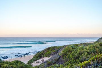 18 on Flame Villa, Jeffreys Bay - 2