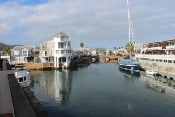 18 Quay West, Waterfront Apartment, Knysna - 3