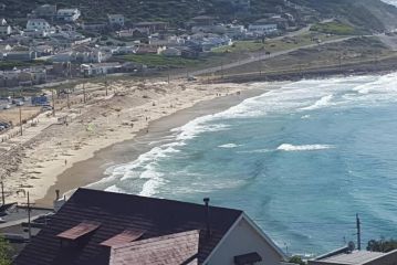 18 Steps - Seaside Cottage with breathtaking views Apartment, Cape Town - 2
