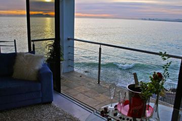 185 on BEACH Boutique Suites Apartment, Gordonʼs Bay - 1