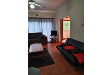 19 Eden Palms, Palm Beach Apartment, Port Edward - 2