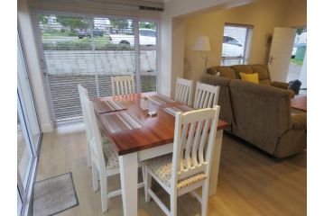 19 Kingswood Manor Guest house, George - 2