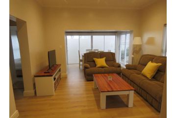 19 Kingswood Manor Guest house, George - 5