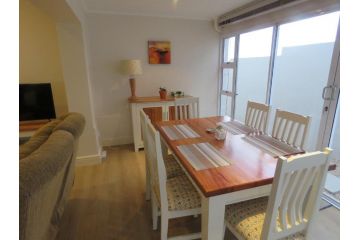 19 Kingswood Manor Guest house, George - 3