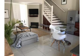 19 Lagoon Terrace Apartment, Knysna - 2