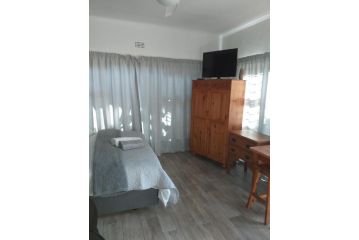 19 on Micro Avenue Guest house, Strand - 5