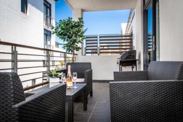 Modern Beachfront 2 Bed Apartment 144 Eden on the Bay, Blouberg, Cape Town Apartment, Bloubergstrand - 4