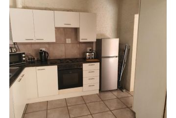 2 Bedroom Cottage Apartment, Midrand - 5