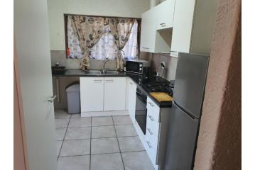 2 Bedroom Cottage Apartment, Midrand - 3