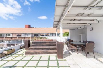 2 Bed Green Point Apartment, Cape Town - 3