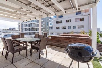 2 Bed Green Point Apartment, Cape Town - 4