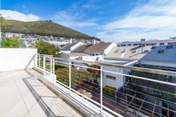 2 Bed Green Point Apartment, Cape Town - 5