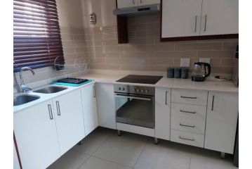 2-bedroom apartment in a security complex Apartment, Kimberley - 5